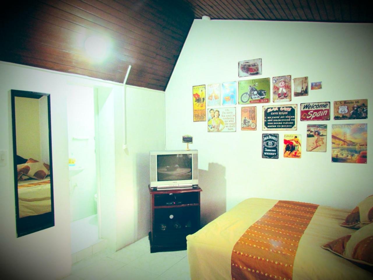 Como En Casa! Restaurante Y Hostal Bogota Exterior photo